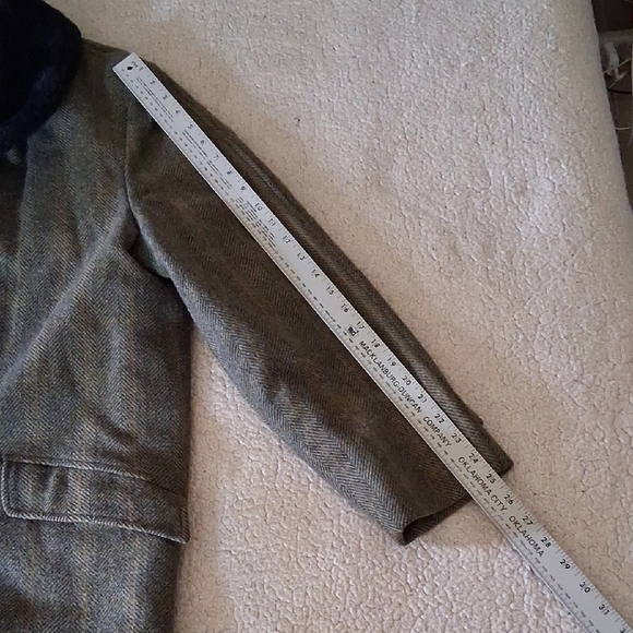 Vintage 1960's Van Heusen Gray Pea Coat with Dark Collar - Picture 3 of 5